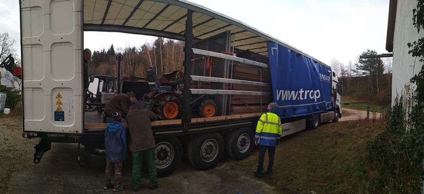 Packing the truck January 2020